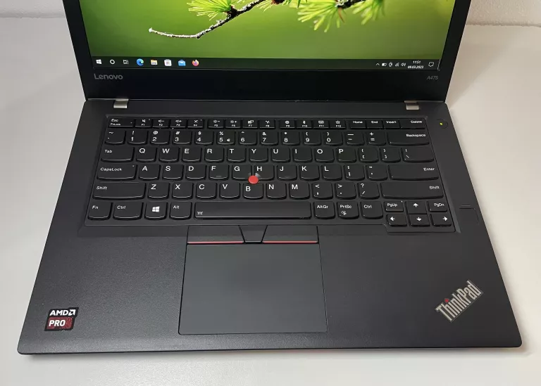 lenovo-thinkpad-a475-8256gb-workstation-dock-przekatna-ekranu-1400