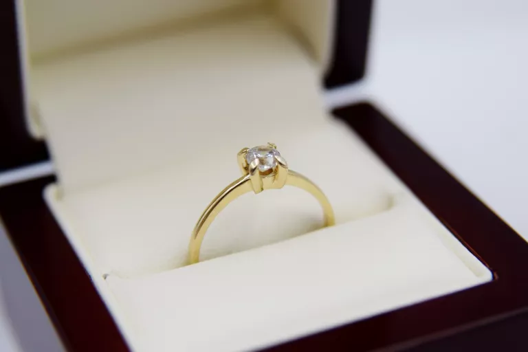 zloty-pierscionek-z-cyrkonia-585179gr17-material-15835-2