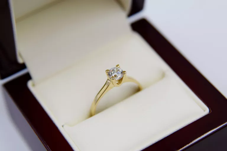 zloty-pierscionek-z-cyrkonia-585179gr17-waga-179