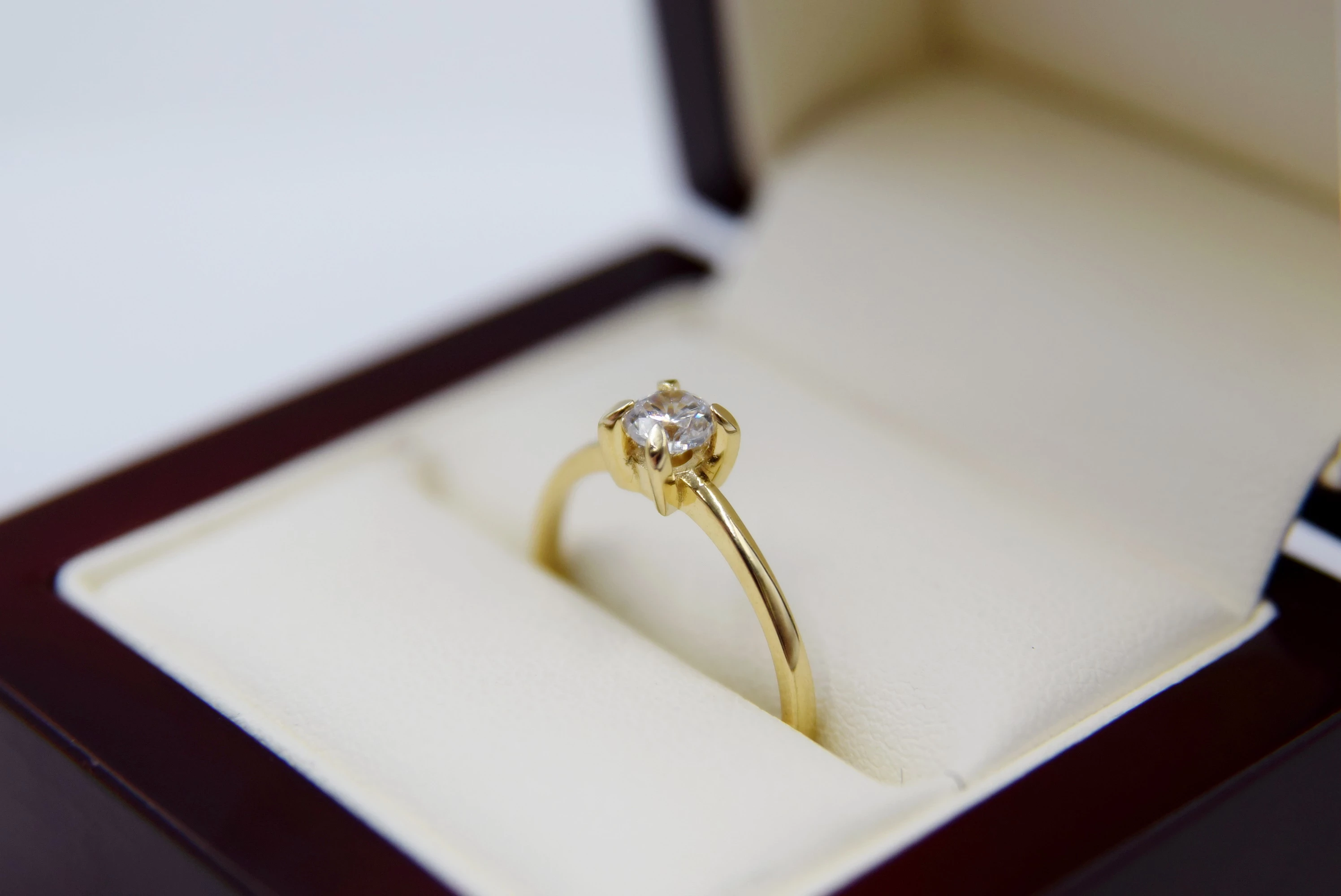 zloty-pierscionek-z-cyrkonia-585179gr17-kamien-17088-128