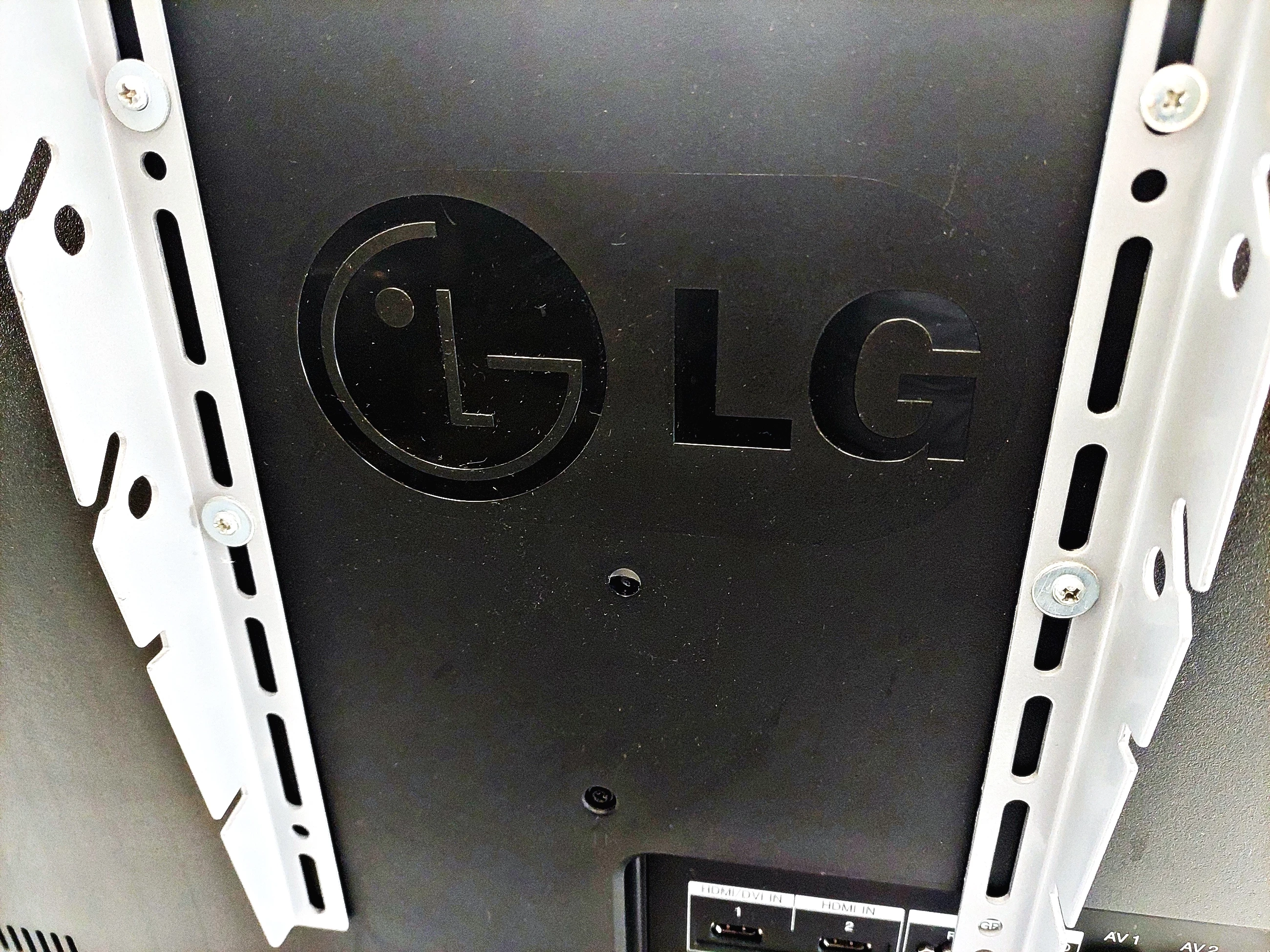 telewizor-lg-32lc52-niedrogi-tv-32-cale-okazja-format-hd-hd-ready