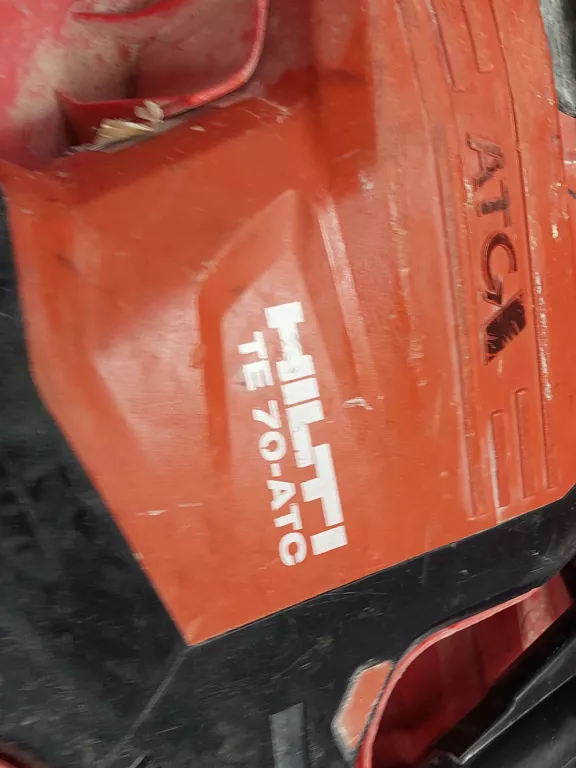 MŁOT WYBURZENIOWY HILTI TE 70-ATC 11,1 J 1800 W /
