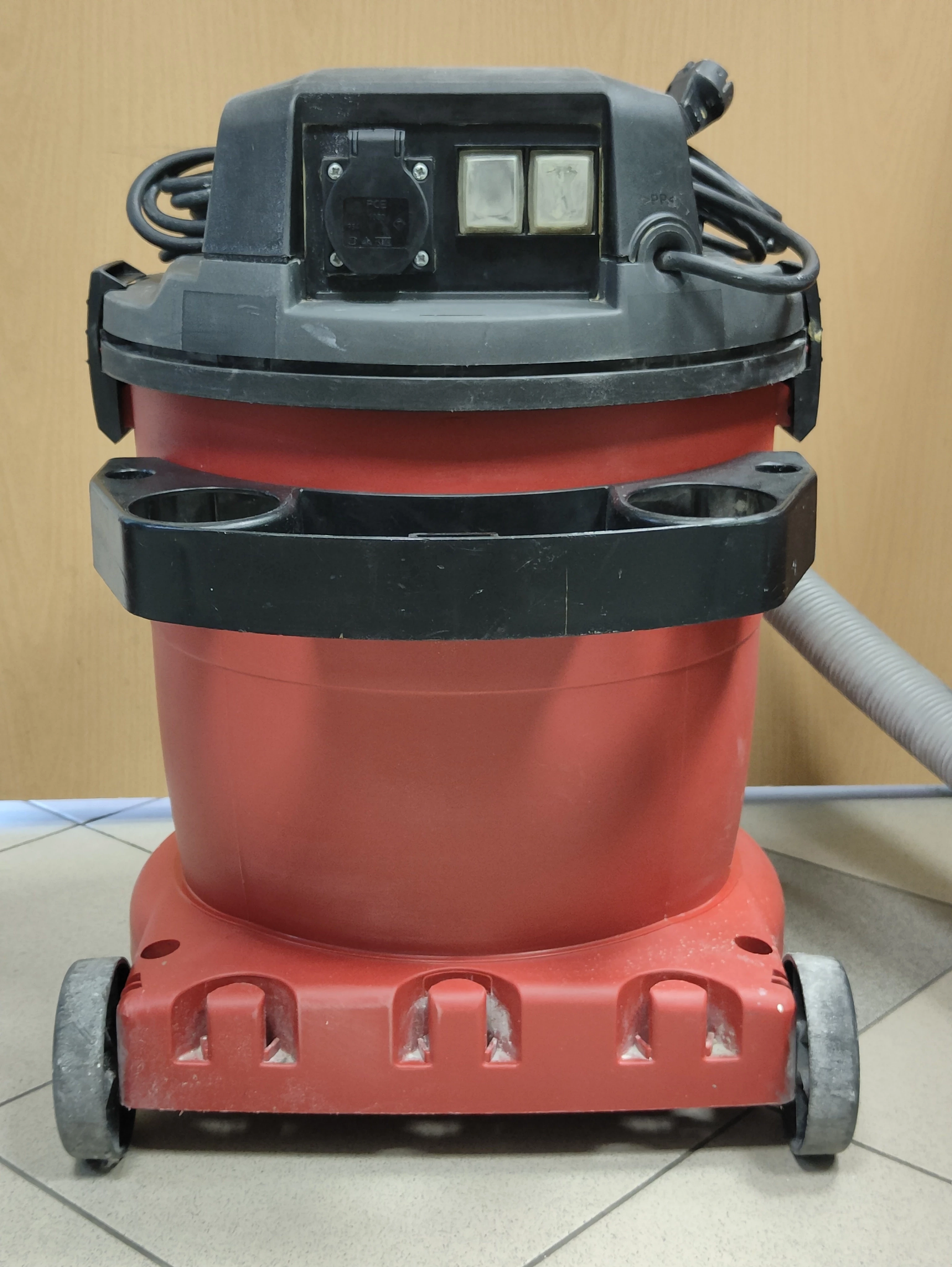 odkurzacz-przemyslowy-kress-1200-rs-32-ea-napiecie-zasilania-23000