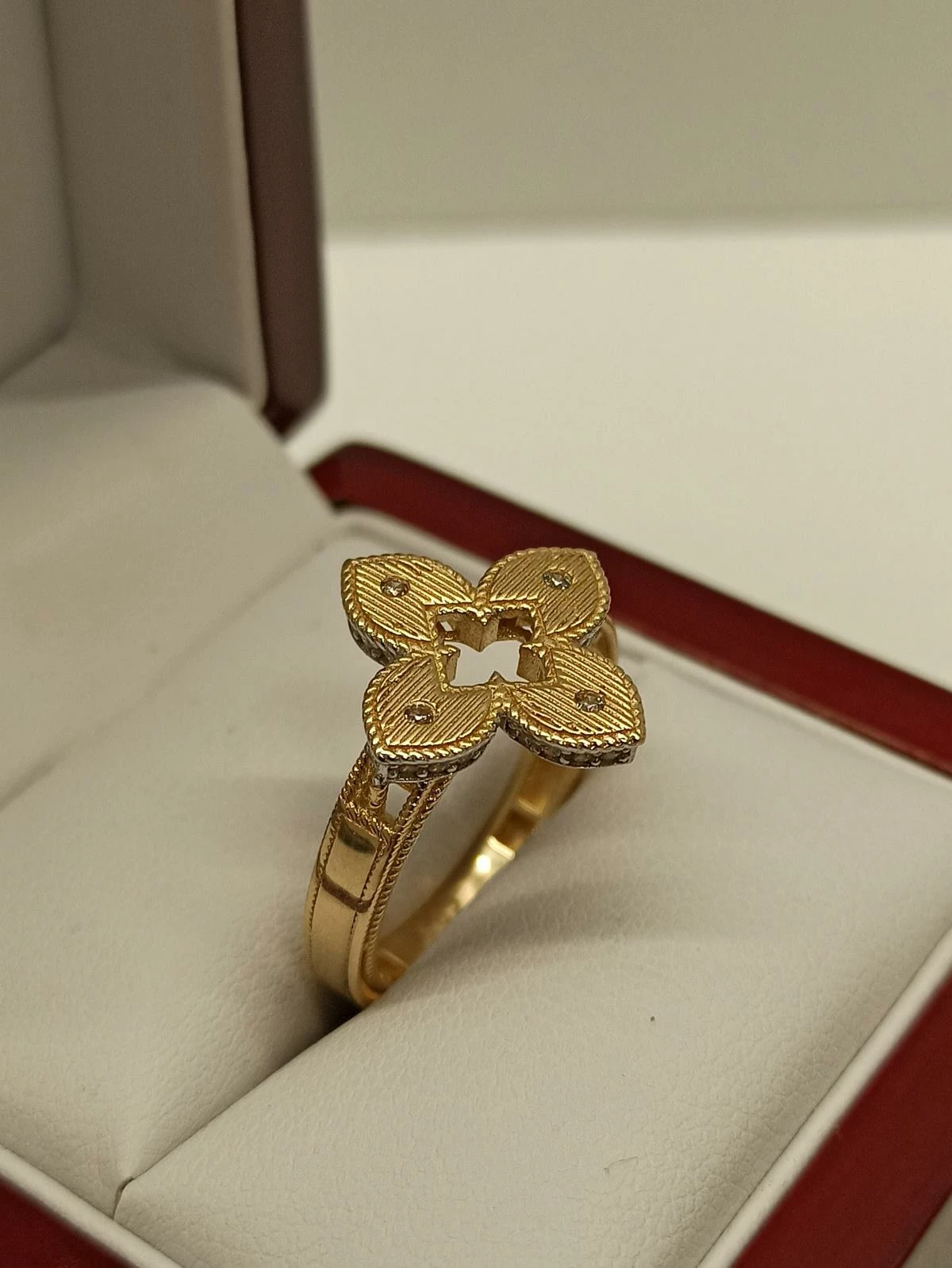 pierscionek-p585-stan-uzywany