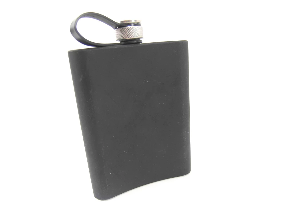 piersiowka-czarna-240ml-lekkie-rysy-marka-inna