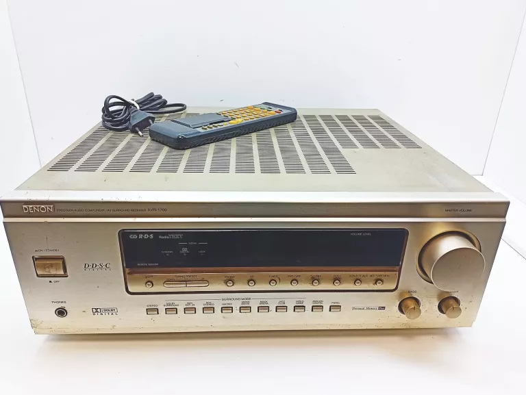 AMPLITUNER DENON AVR-1700 USZKODZONY