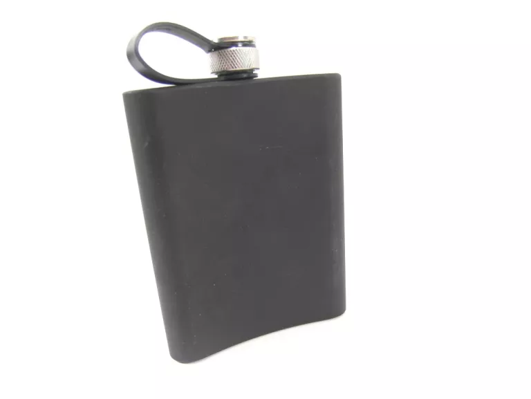 piersiowka-czarna-240ml-lekkie-rysy-marka-inna