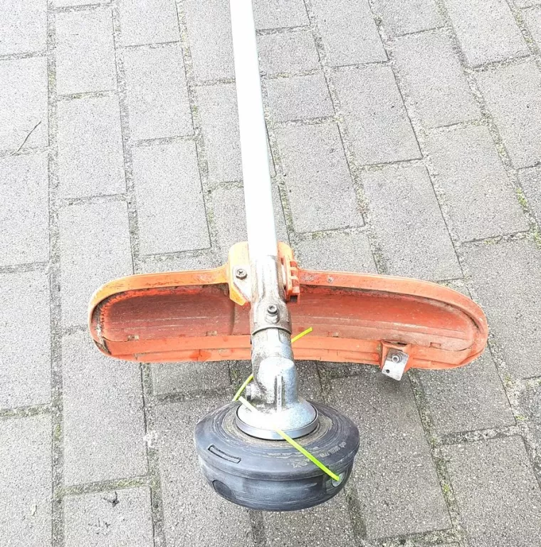 kosa-spalinowa-husqvarna-153r-zasilanie-spalinowe