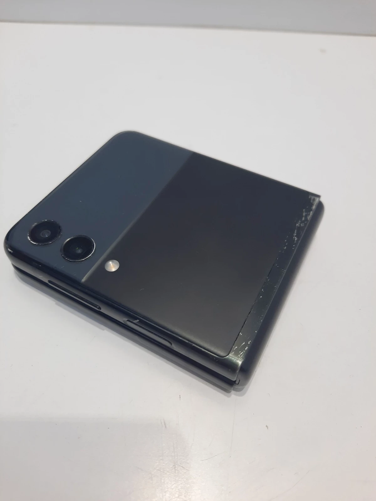 telefon-samsung-galaxy-z-flip-3-kolor-czarny