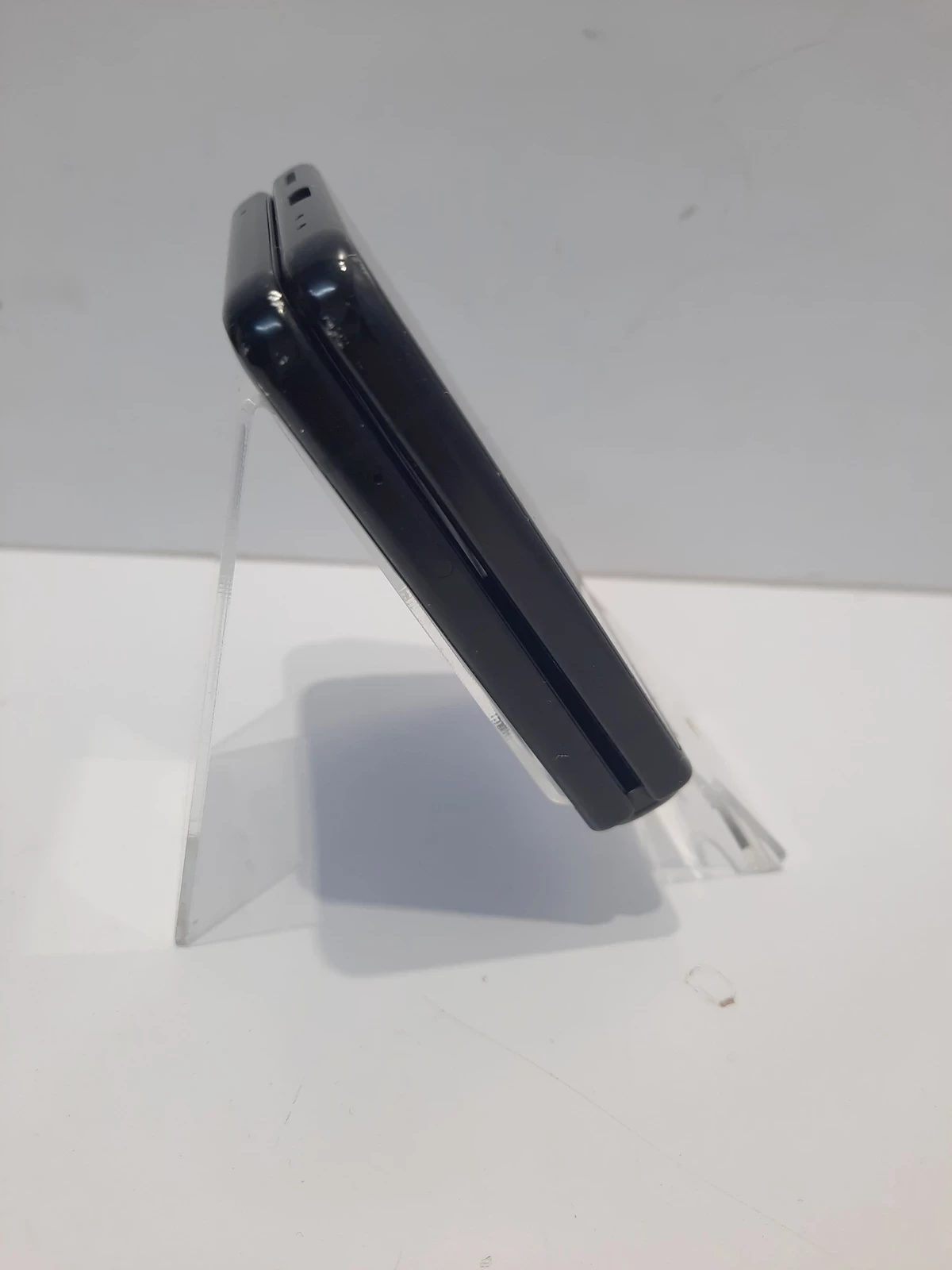 telefon-samsung-galaxy-z-flip-3-pamiec-ram-8-gb