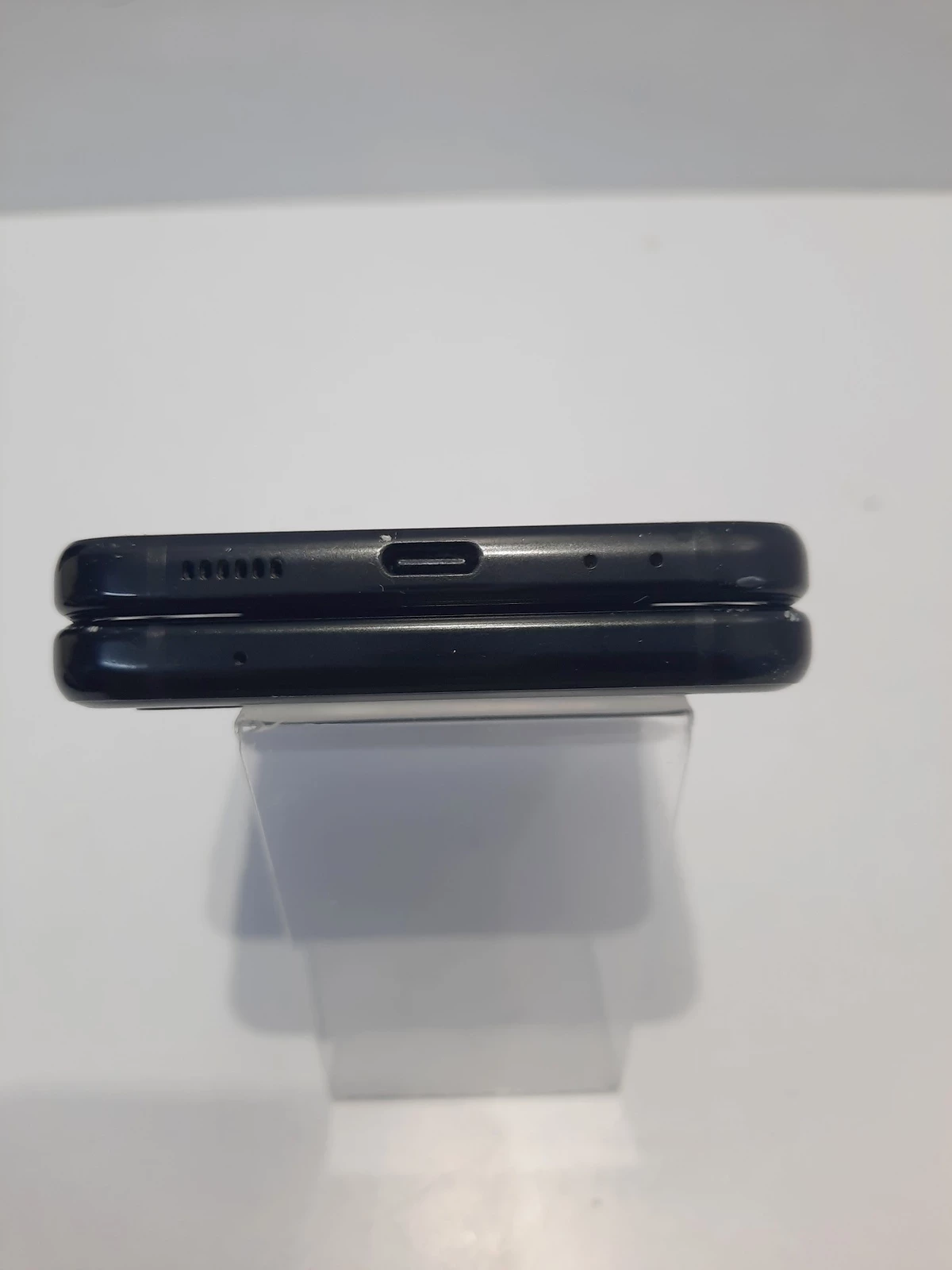 telefon-samsung-galaxy-z-flip-3-wbudowana-pamiec-128-gb