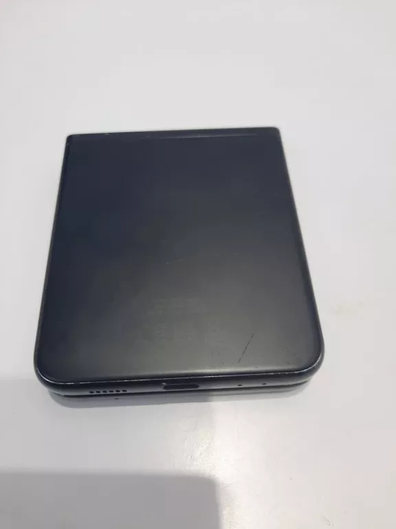 telefon-samsung-galaxy-z-flip-3-system-operacyjny-android