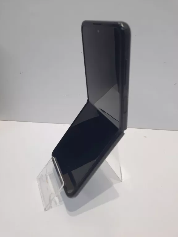 telefon-samsung-galaxy-z-flip-3-kod-producenta-sm-f711bzkaeue