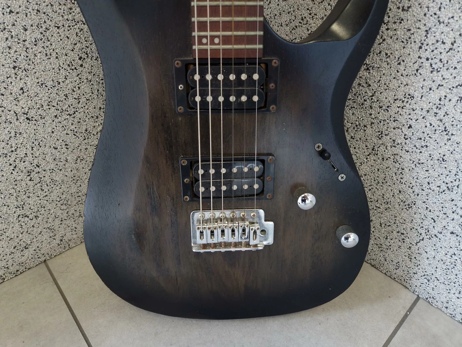 gitara-elektryczna-cort-x100-mostek-ruchomy
