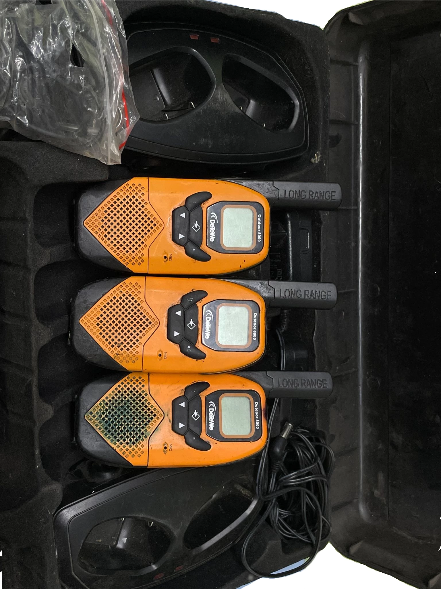 walkie-talkie-detewe-outdoor-8000-3-szt-w-walizce-stan-uzywany