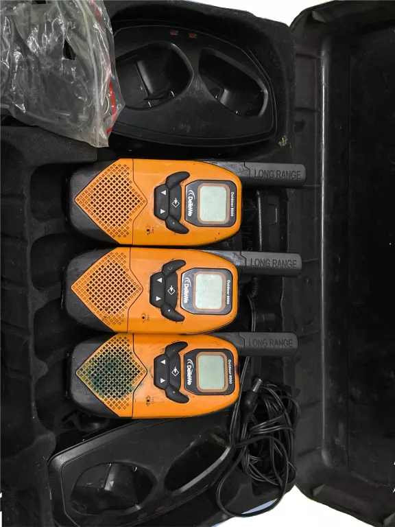 walkie-talkie-detewe-outdoor-8000-3-szt-w-walizce-stan-uzywany