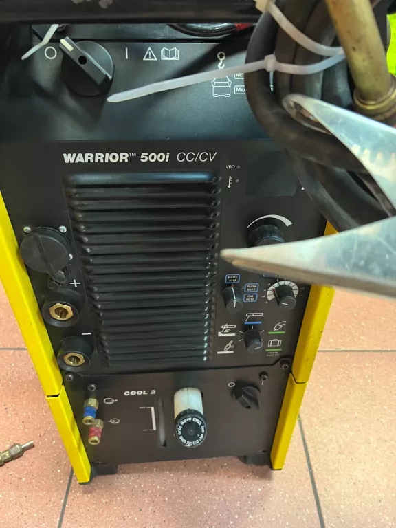 SPAWARKA PÓŁAUTOMAT ESAB WARRIOR 500I