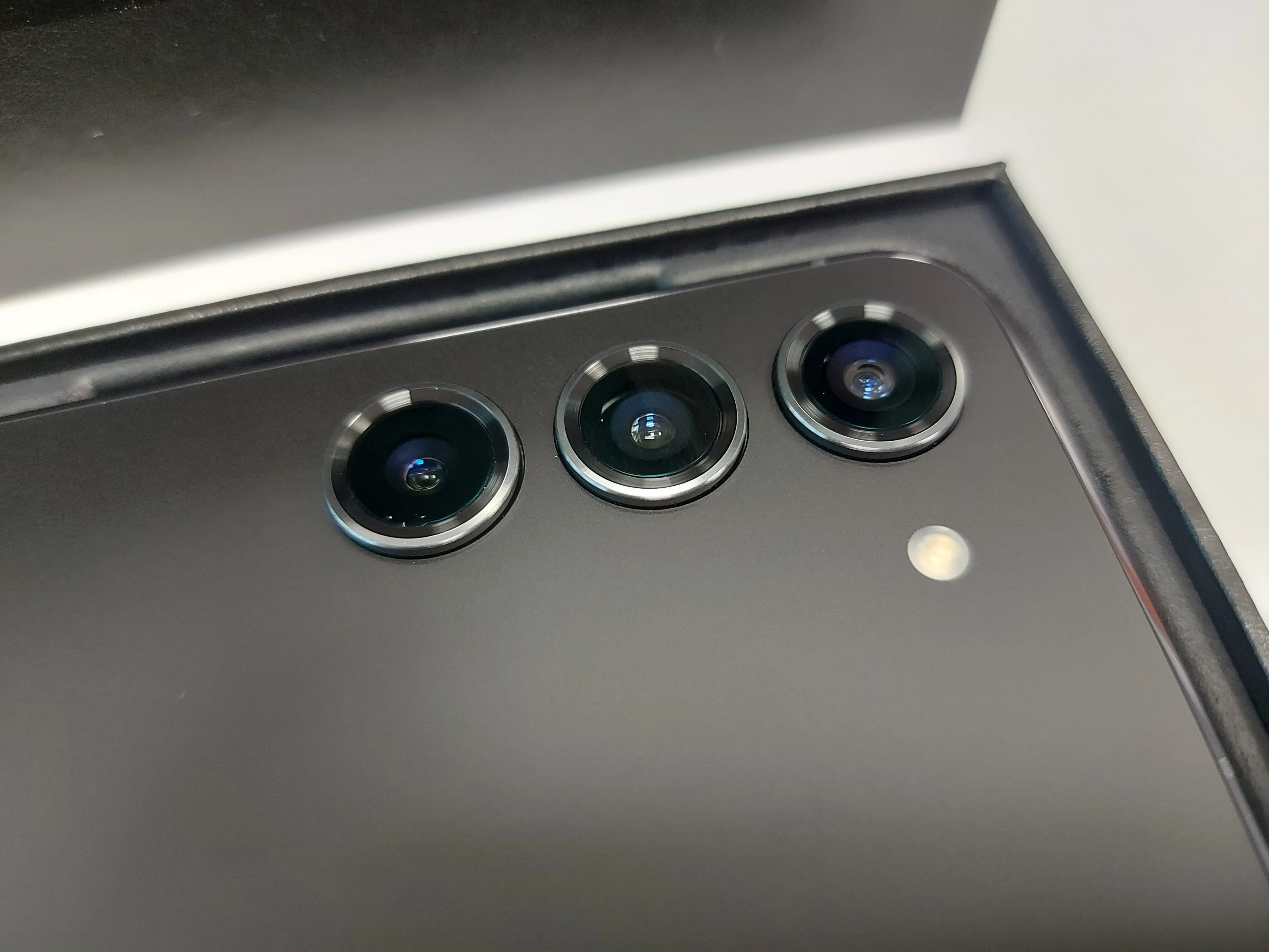 telefon-samsung-galaxy-s23-na-czesci-kod-producenta-sm-s911bds