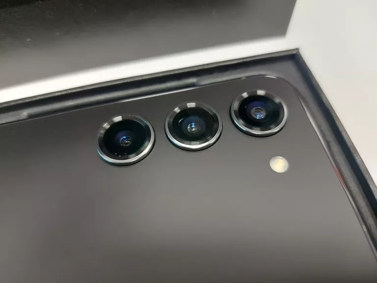 telefon-samsung-galaxy-s23-na-czesci-kod-producenta-sm-s911bds