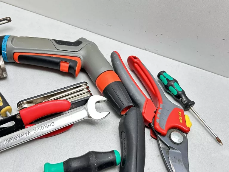 zestaw-narzedzi-ean-gtin-2010000023099