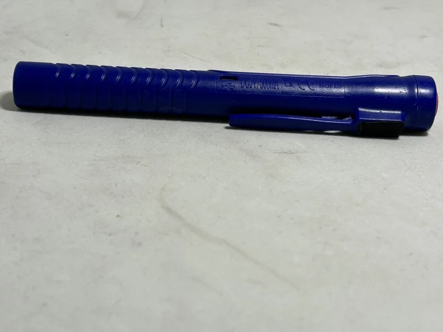 berner-lampka-latarka-pen-light-led-mocna-71-marka-berner