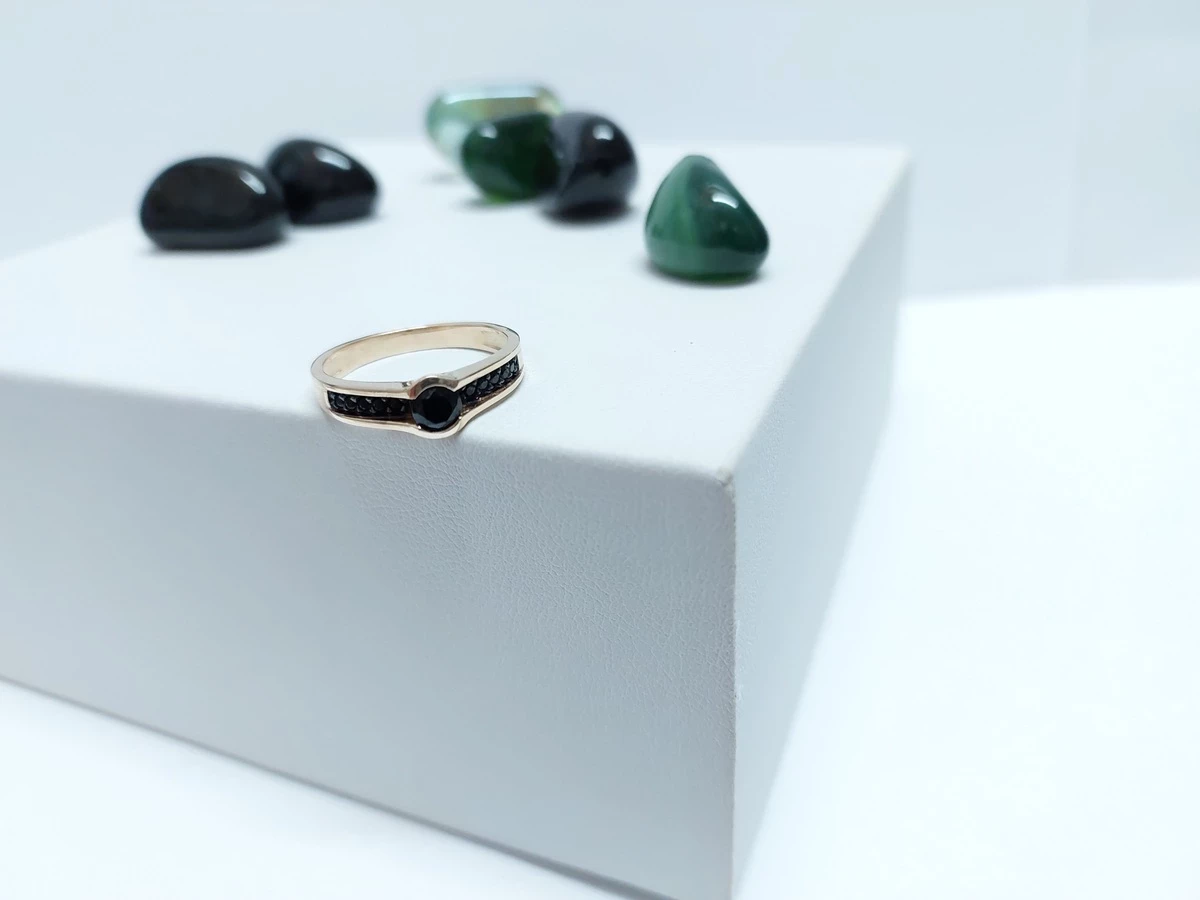 przecudny-zloty-pierscionek-585-czarne-oko-i-cyrk-plec-15851-1