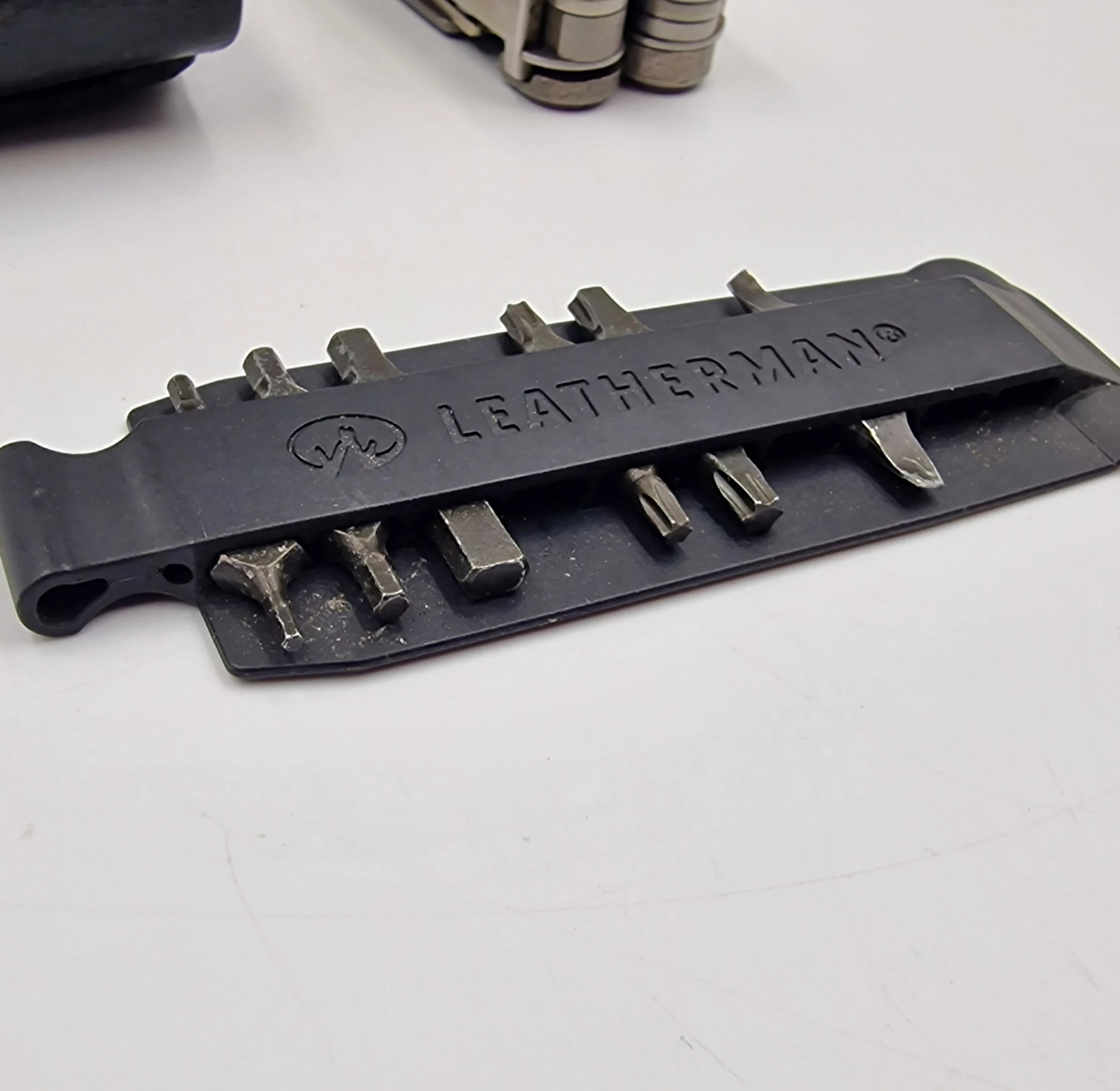 multitool-leatherman-charge-tti-plus-product-id-8432bd56-6efe-4b95-9247-971c6869a60f