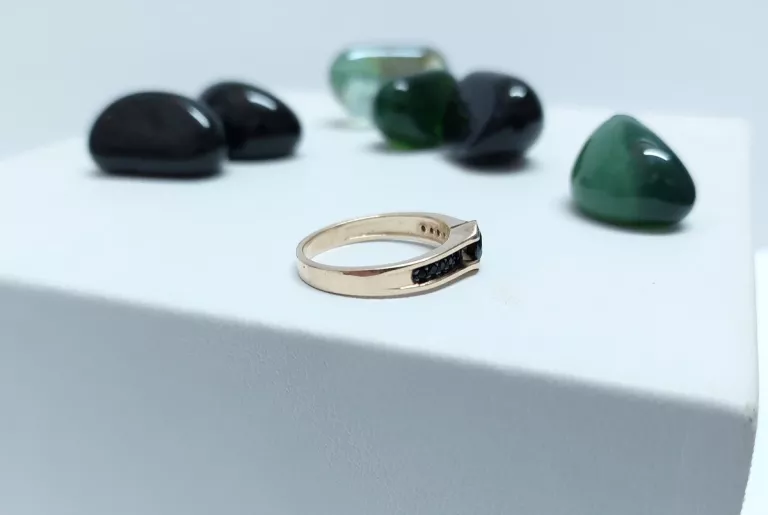 przecudny-zloty-pierscionek-585-czarne-oko-i-cyrk-kamien-17088-128