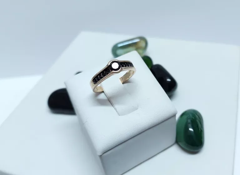 przecudny-zloty-pierscionek-585-czarne-oko-i-cyrk-stan-11323-2