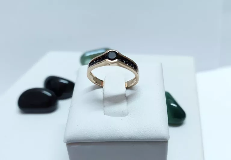 przecudny-zloty-pierscionek-585-czarne-oko-i-cyrk-rozmiarsrednica-wew-mm-372-11