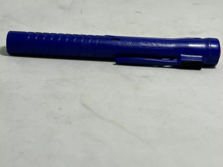 berner-lampka-latarka-pen-light-led-mocna-71-marka-berner