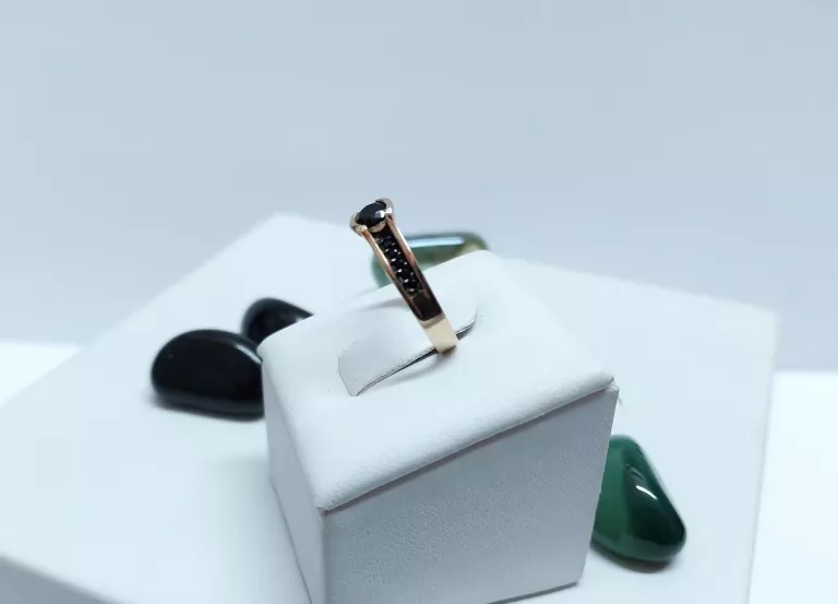 przecudny-zloty-pierscionek-585-czarne-oko-i-cyrk-material-15835-2