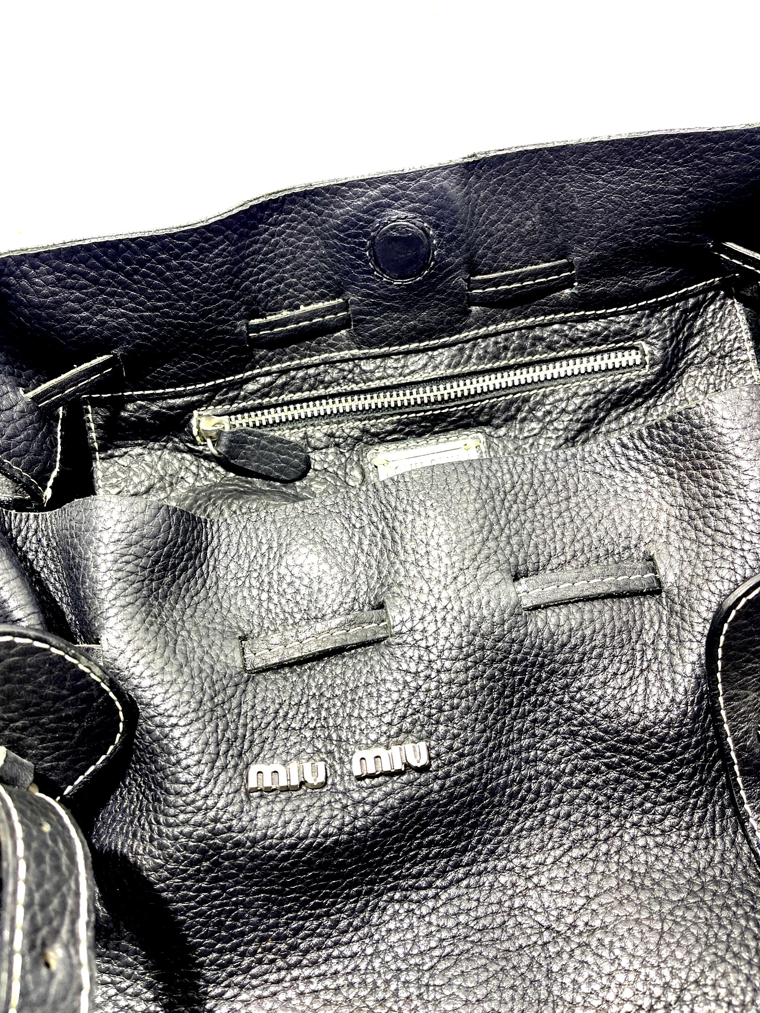 torba-miu-miu-product-id-c852faea-cd38-4a00-a050-46521883dca9