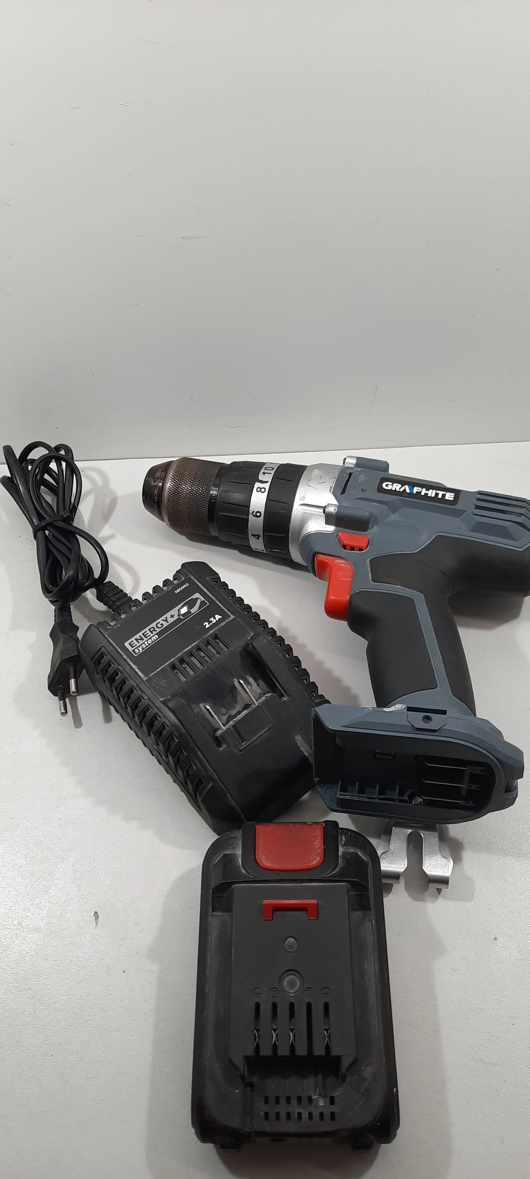 wkretarka-graphite-58g010-ladowarka-stan-uzywany