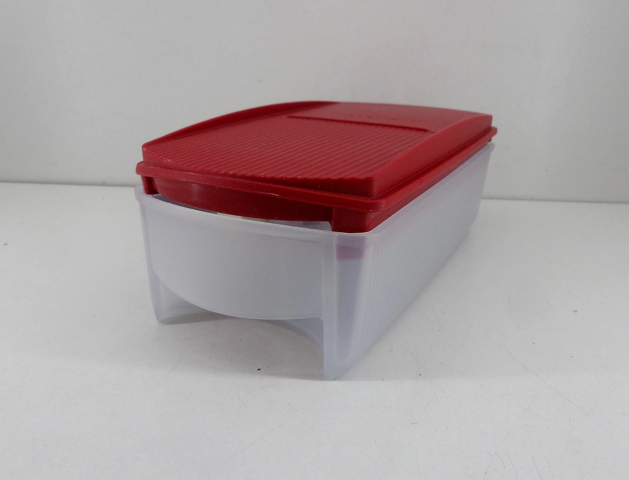 pojemnik-sypki-tupperware-350-ml-stan-powystawowy