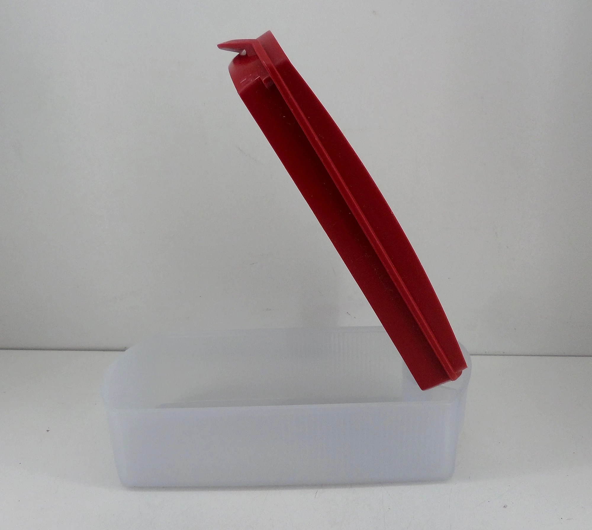 pojemnik-sypki-tupperware-350-ml-material-wykonania-tworzywo-sztuczne