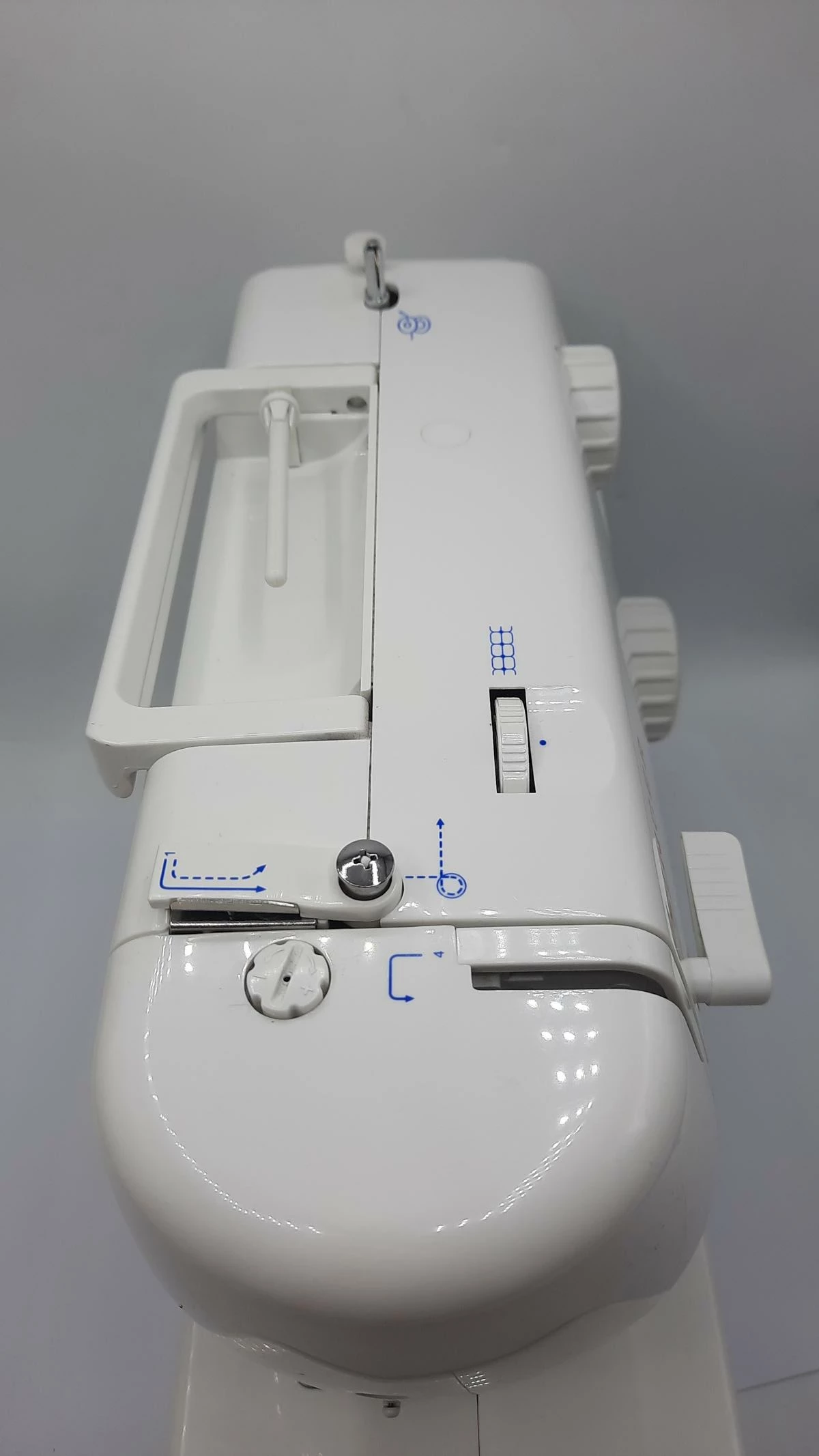 maszyna-do-szycia-singer-8280-stopkainstrukcja-marka-singer