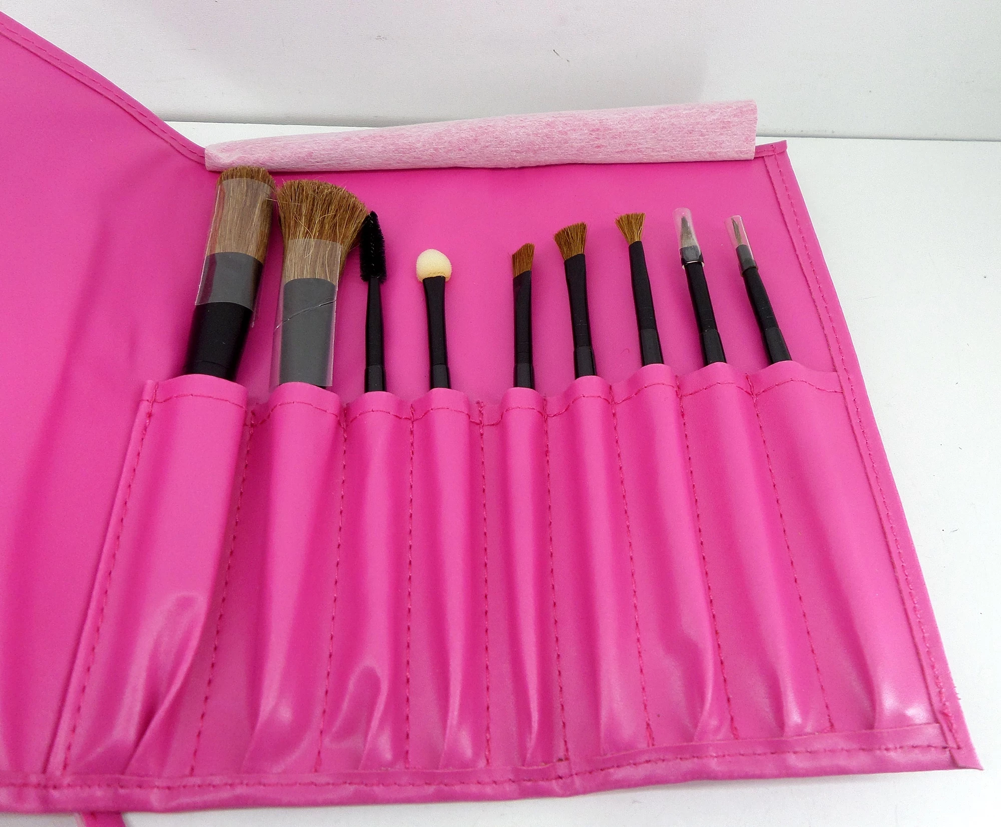 betterware-pedzle-do-makijazu-pilsudskiego-8-konskie-unico