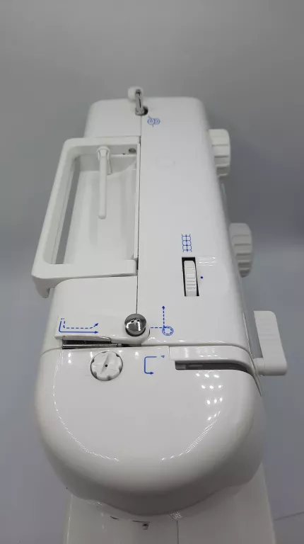 maszyna-do-szycia-singer-8280-stopkainstrukcja-marka-singer