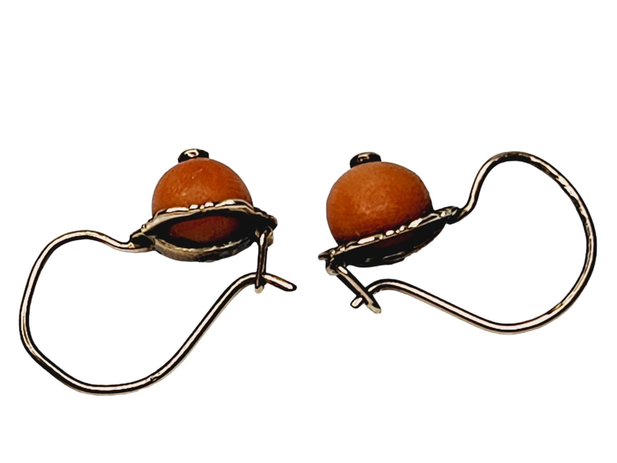 zlote-kolczyki-z-koralem-191g-333-marka-inna-marka