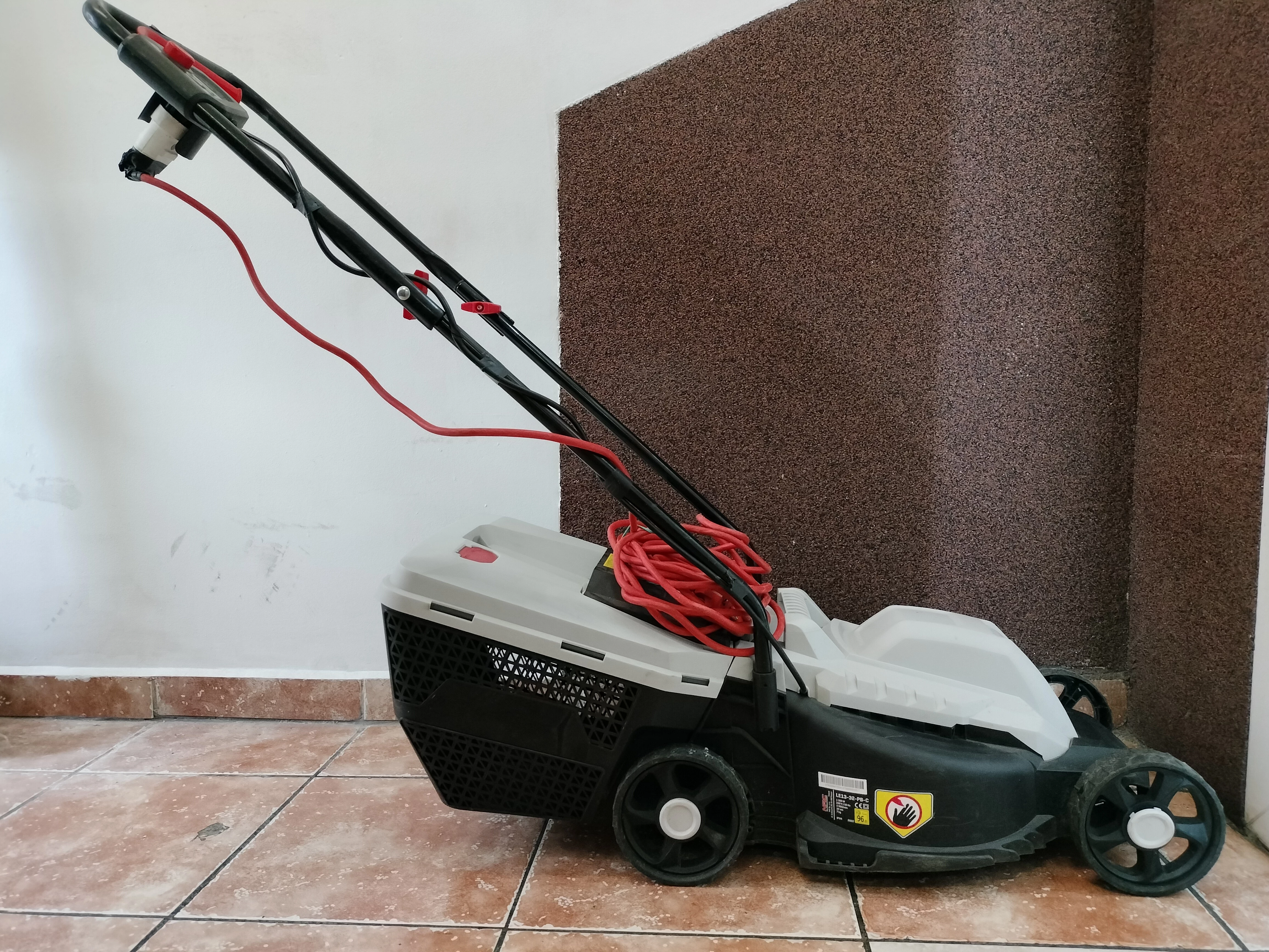 kosiarka-elektryczna-nac-le13-32-pb-c-1300w-marka-nac