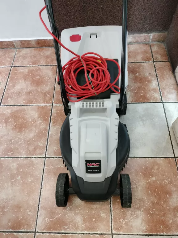 KOSIARKA ELEKTRYCZNA NAC LE13-32-PB-C 1300W