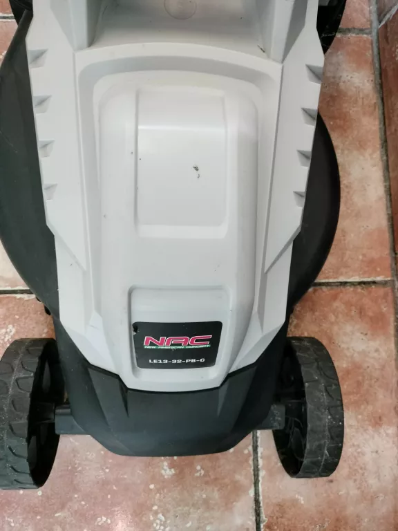 KOSIARKA ELEKTRYCZNA NAC LE13-32-PB-C 1300W