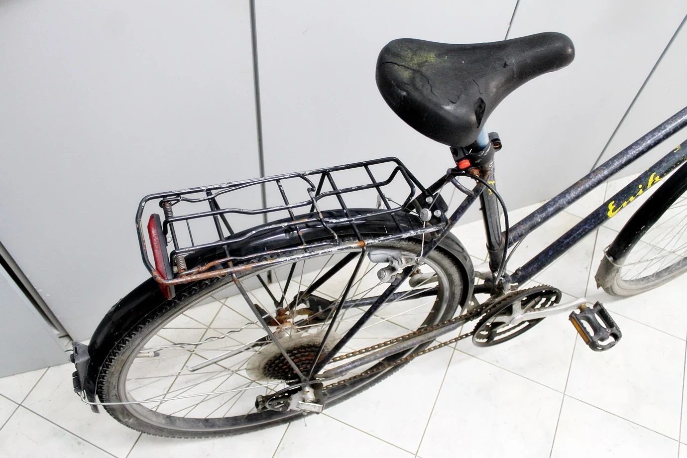 rower-miejski-enik-damka-rama-19-cali-kola-28-rozmiar-ramy-19-cali