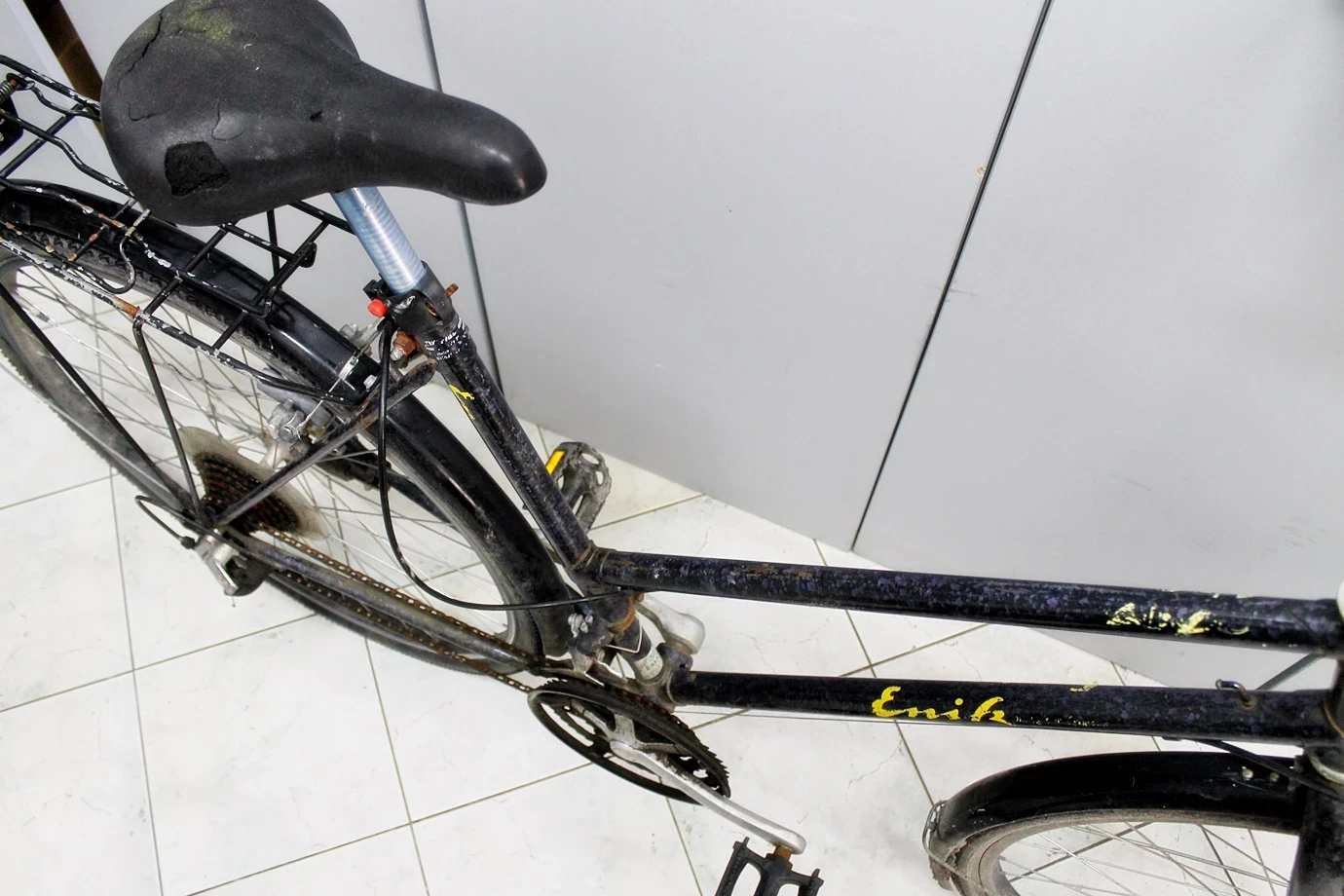 rower-miejski-enik-damka-rama-19-cali-kola-28-rodzaj-przerzutki-zewnetrzna