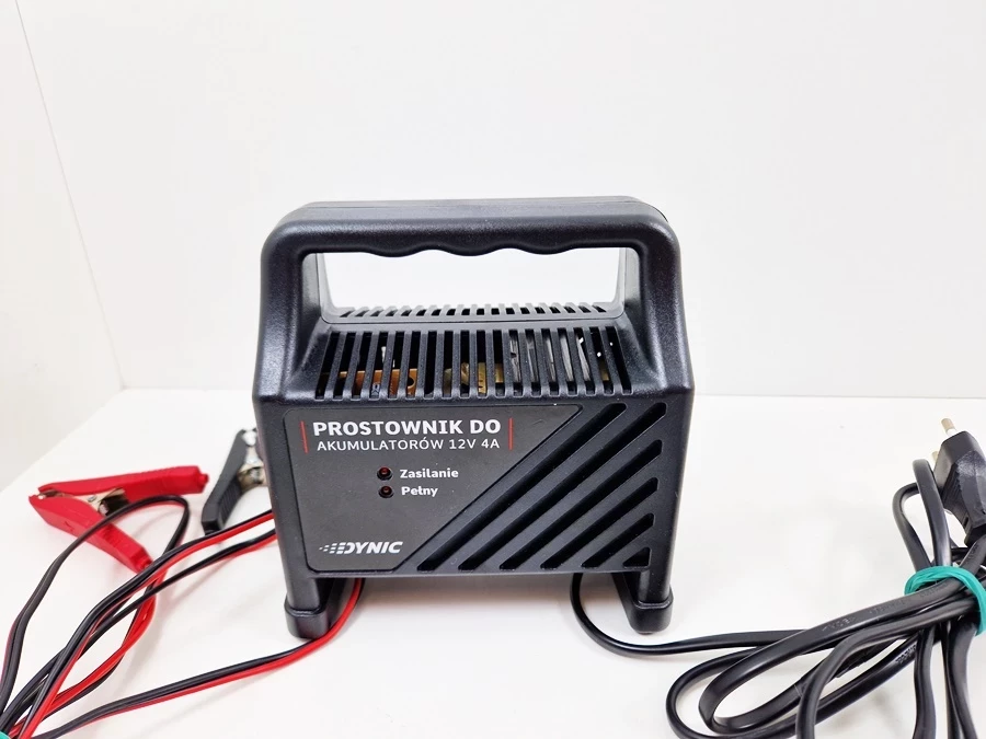 prostownik-do-akumulatorow-dynic-4a-12v-stan-uzywany
