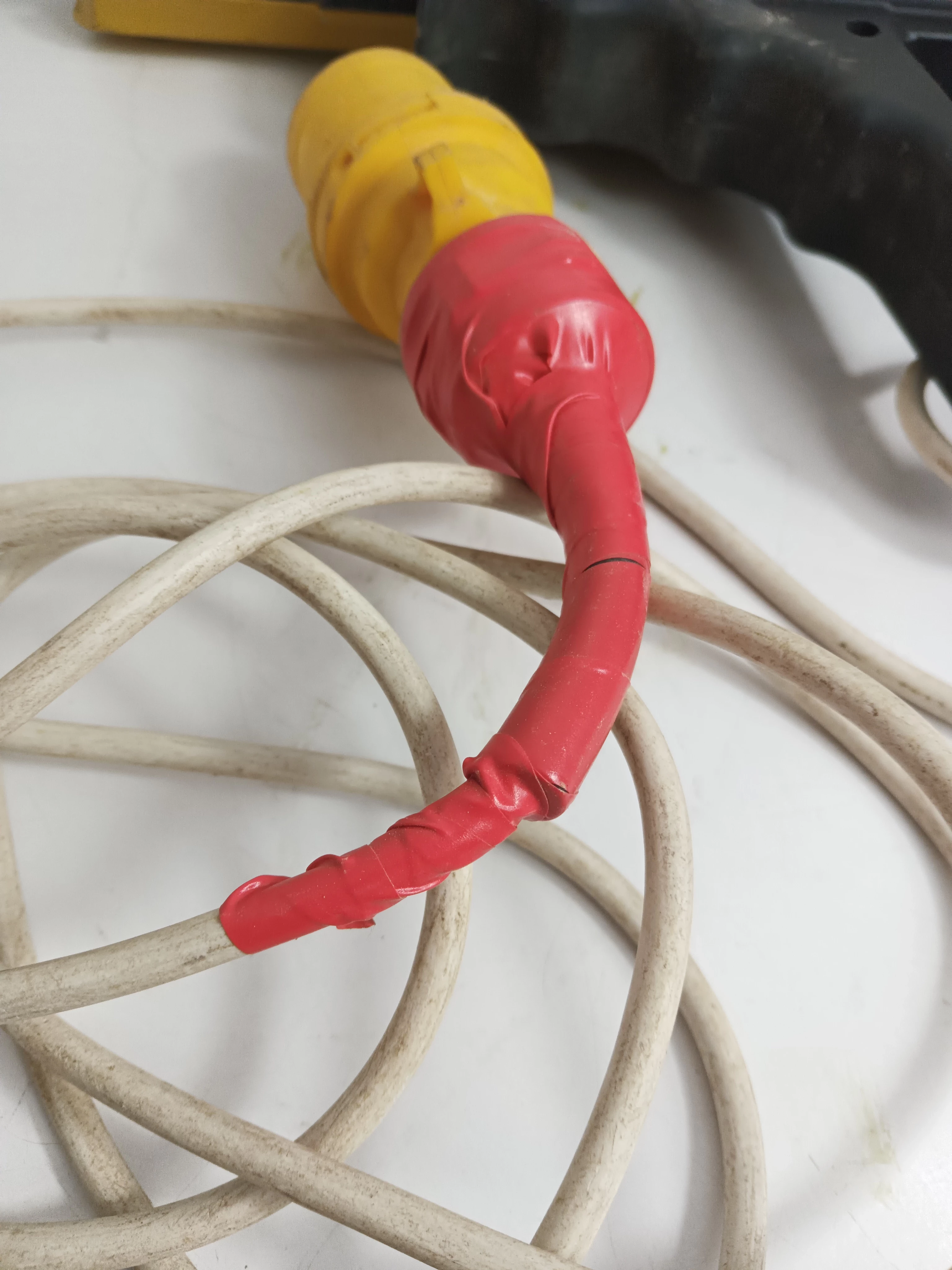 rems-zaciskarka-rodzaj-zaciskarka-do-rur