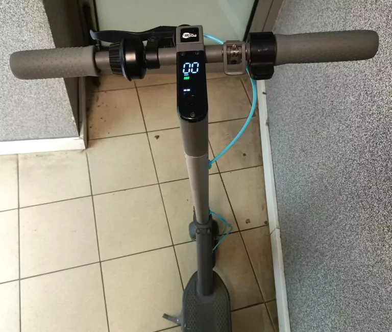 HULAJNOGA ELEKTRYCZNA MOTUS SCOOTY 10 2020