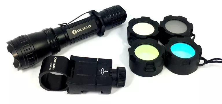 latarka-olight-m20-tactical-set-400-lmkomplet-wolnosci-2-nisko