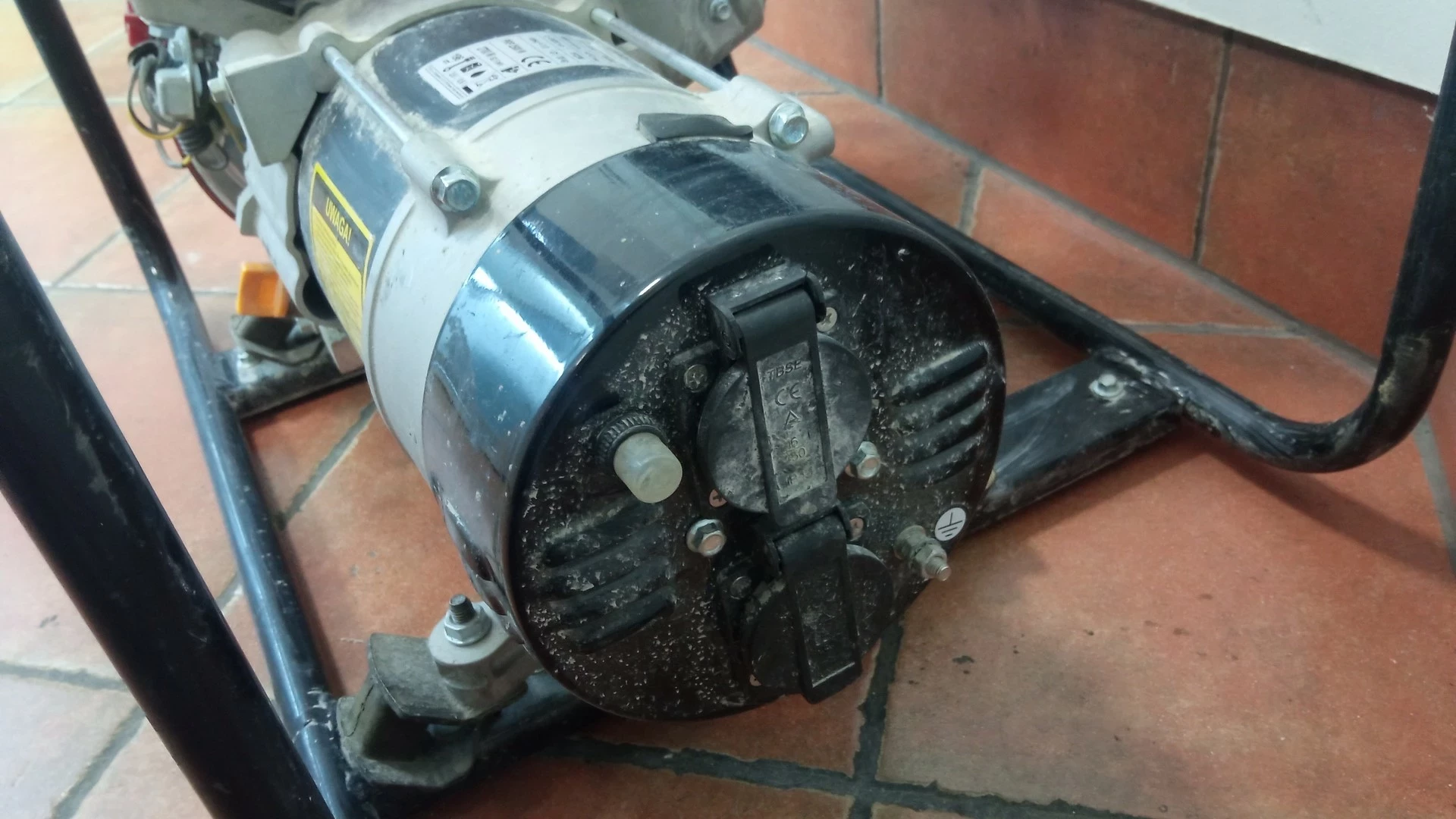 agregat-pradotworczy-yato-yt-85453-25-kw-maksymalna-moc-2700